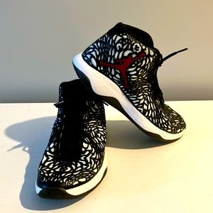 Jordan Ultra Fly Basketball Shoes. Men’s: 10.5 US